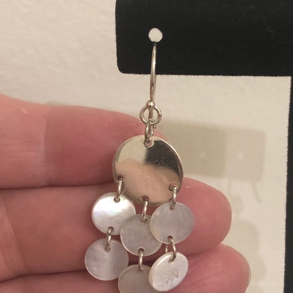 🌹 Silver earrings with motherofperl disks - Picture 3 of 5